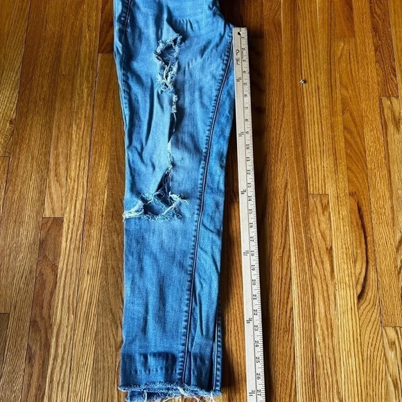 Maurices distressed jeans - Picture 6 of 7